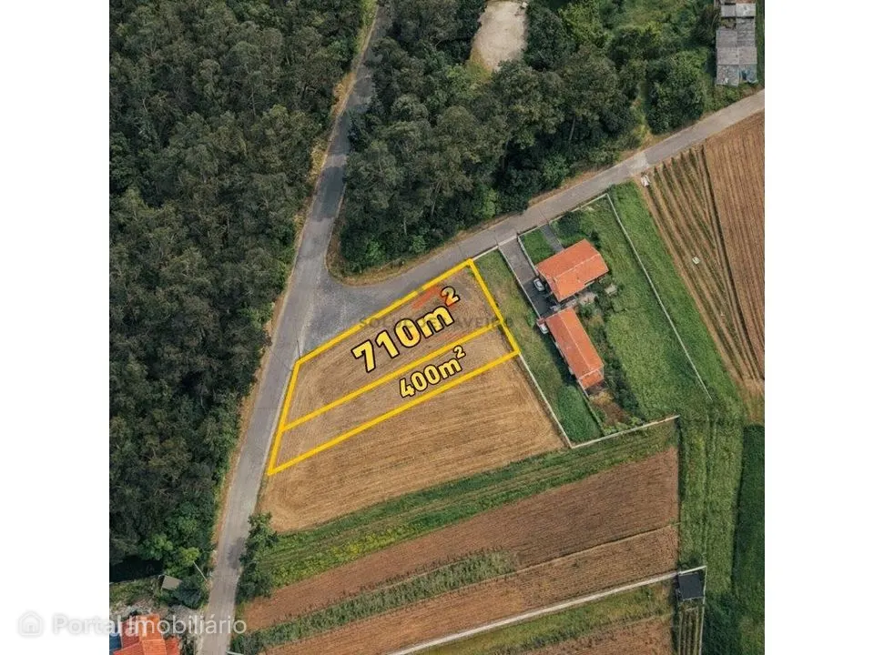 Terreno Urbanizável de 400m² Aguada de Baixo