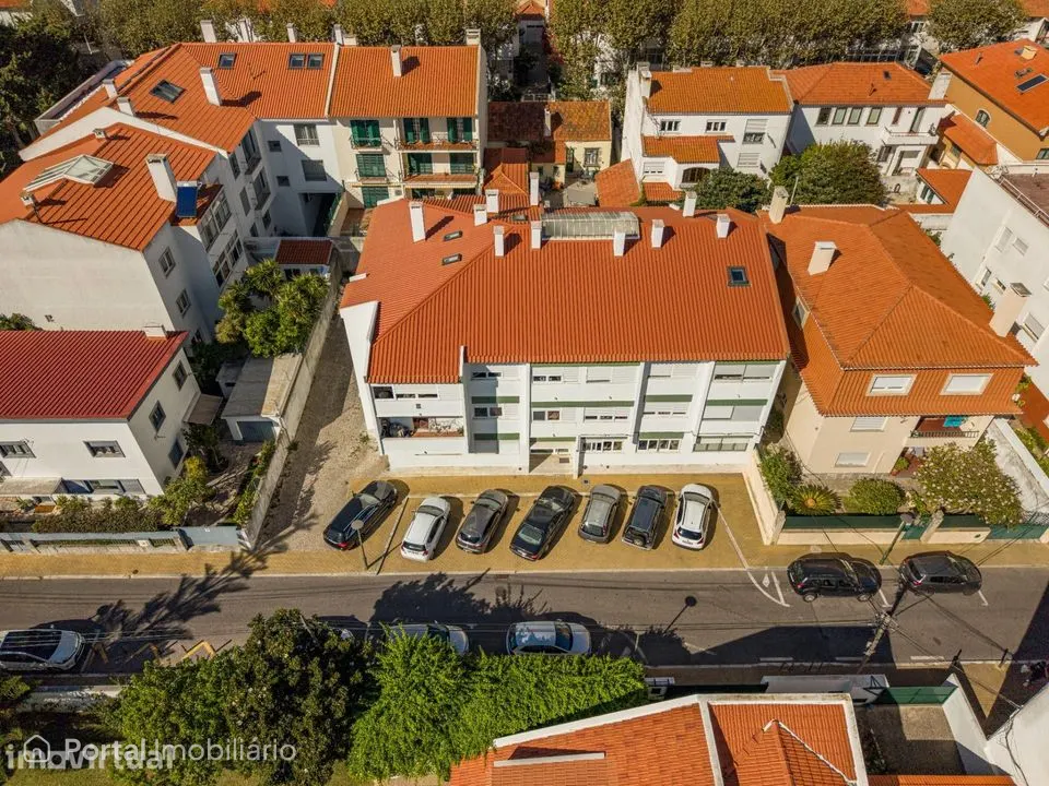T1 Renovado a Poucos Minutos da Praia em Carcavelos