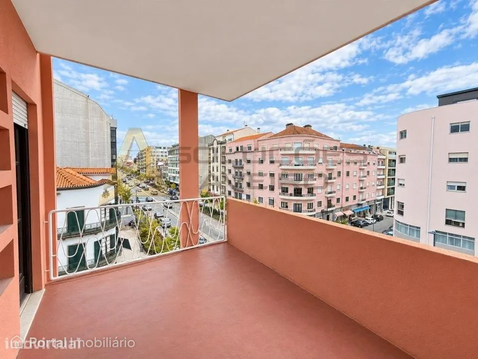 Apartamento T3+1 Av. Lourenço Peixinho - Aveiro