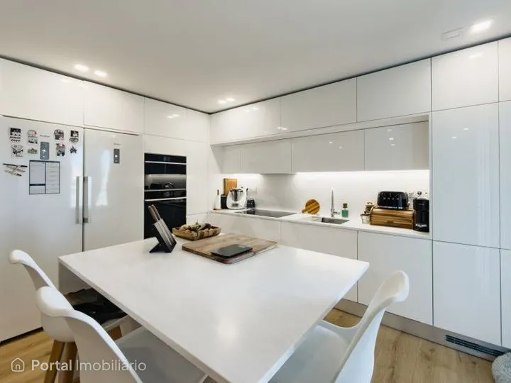 3-bedroom apartment for sale in Porto Salvo