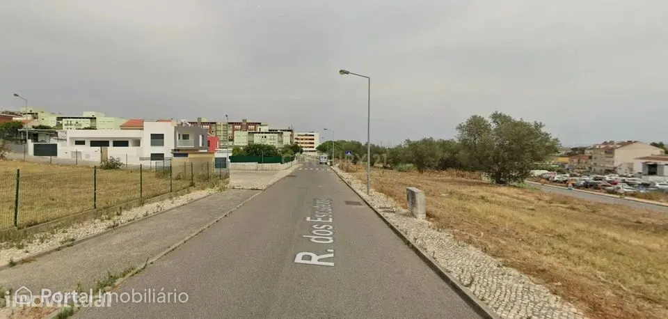 Terreno para construção de Edifício, em Quinta de Marvila, Camarate