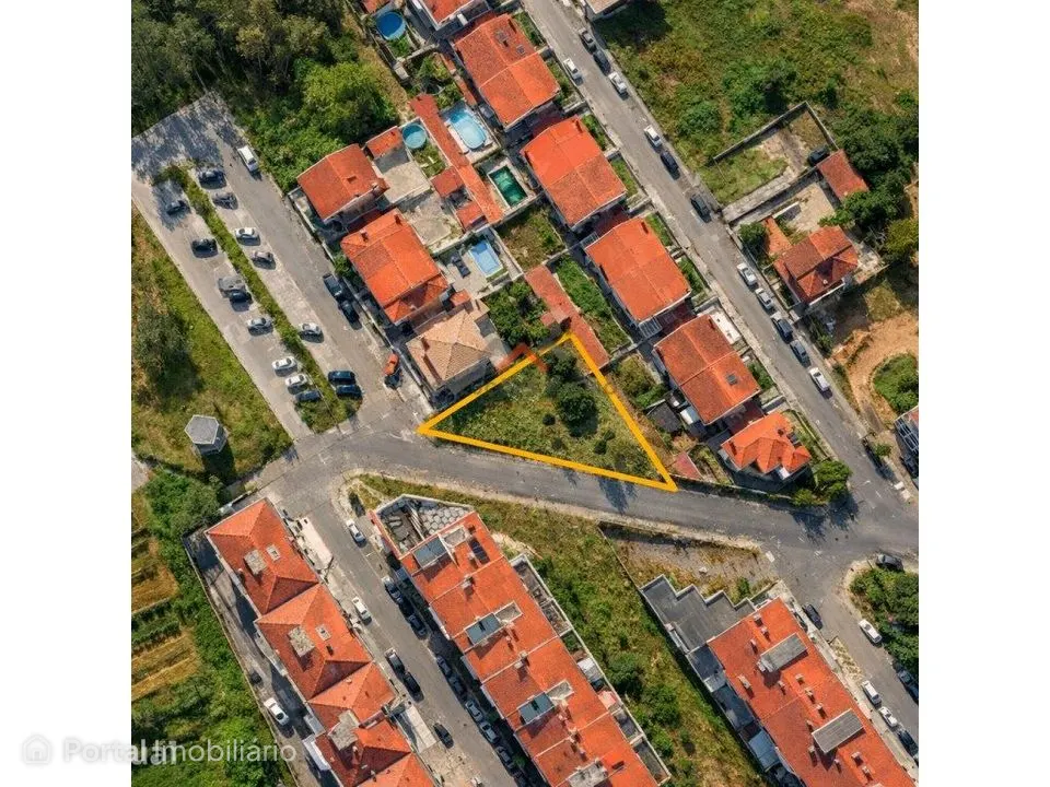 Lote Urbano à Venda - Urbanização do Souto Rio