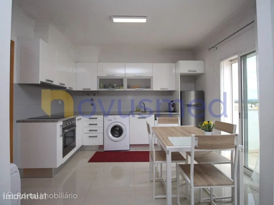 Apartamento T2 com garagem no rés-do-chão em Tunes