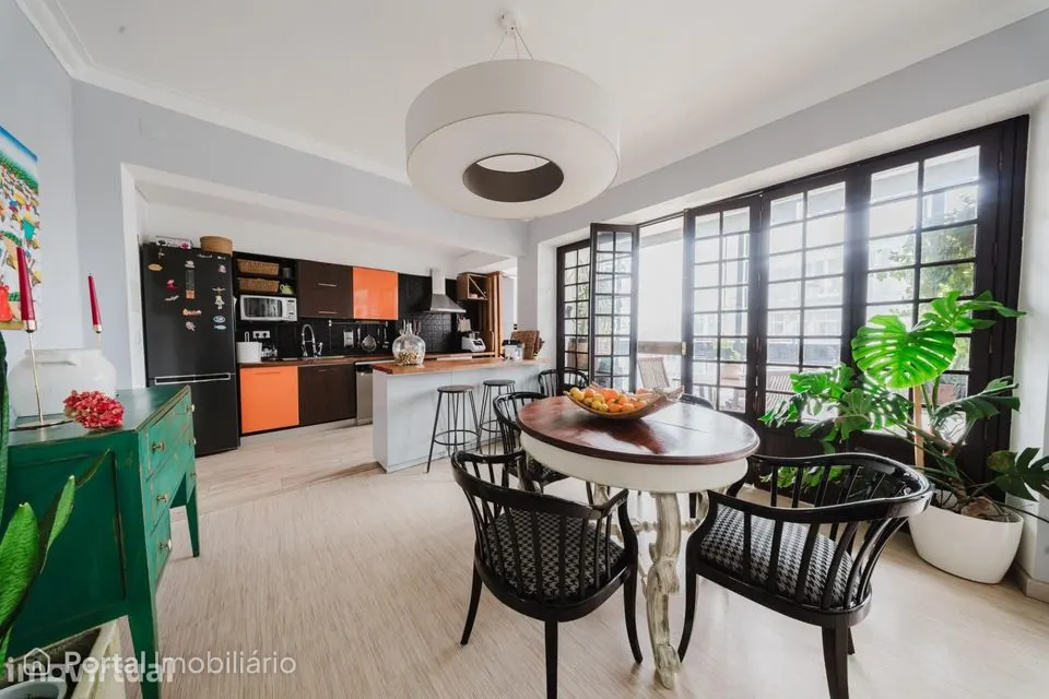 Apartamento T2 com Jardim de Inverno e Open Space | Setúbal