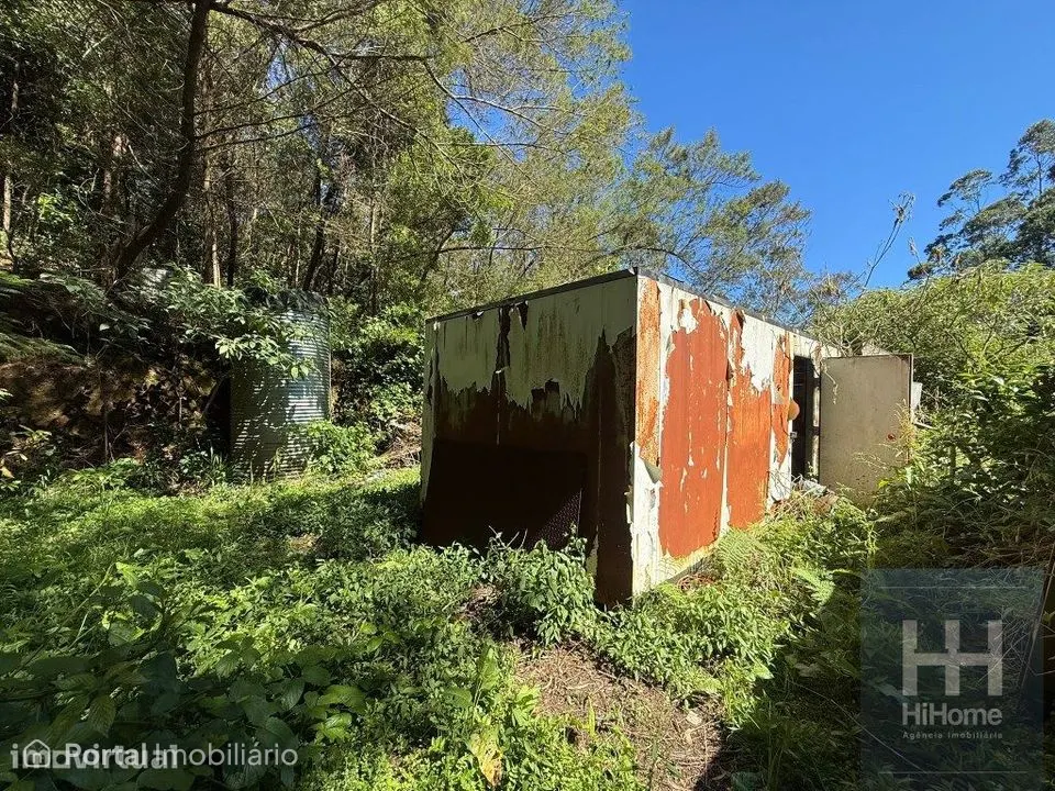 Terreno plano com 1.240 m² em São Jorge
