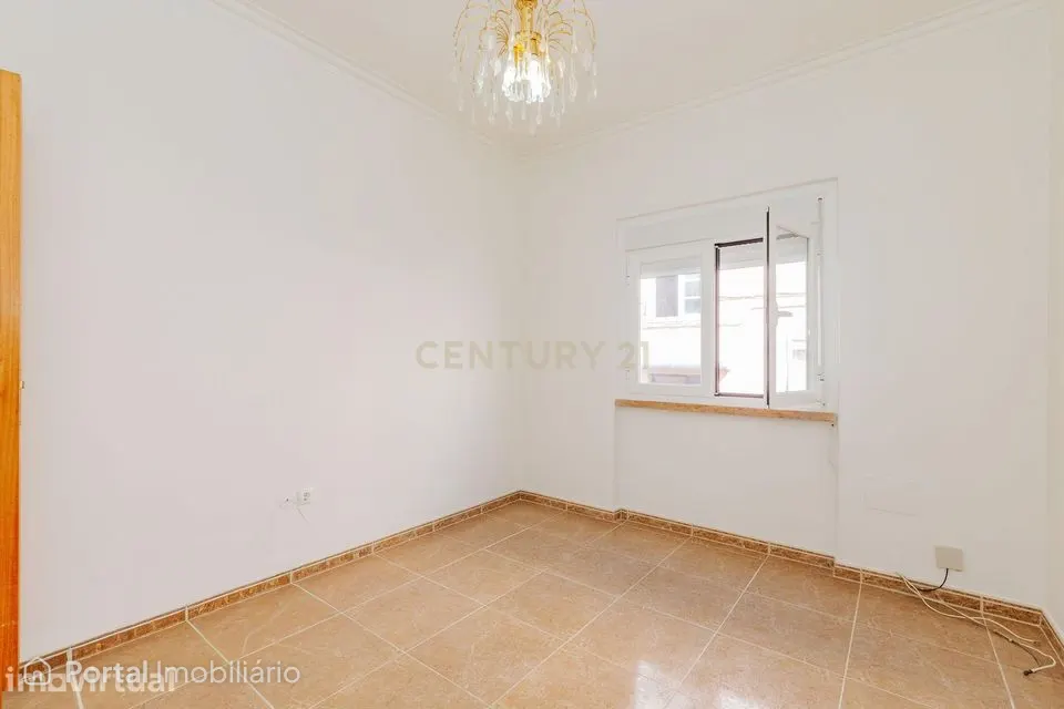 Apartamento T1 situado no Prior Velho, em excelentes condições.