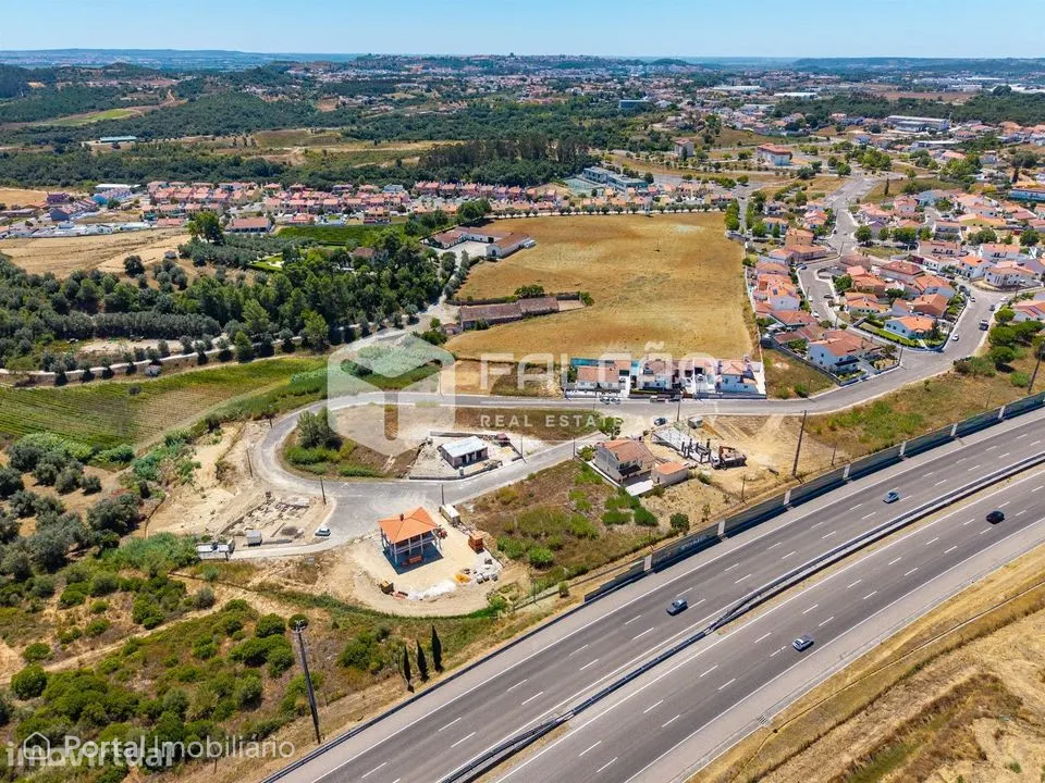 Lote de Terreno Venda em Santarém (Marvila), Santa Iria da Ribeira de
