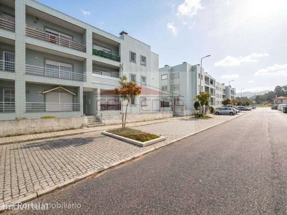 T3 Duplex com 3 casas de banho e garagem