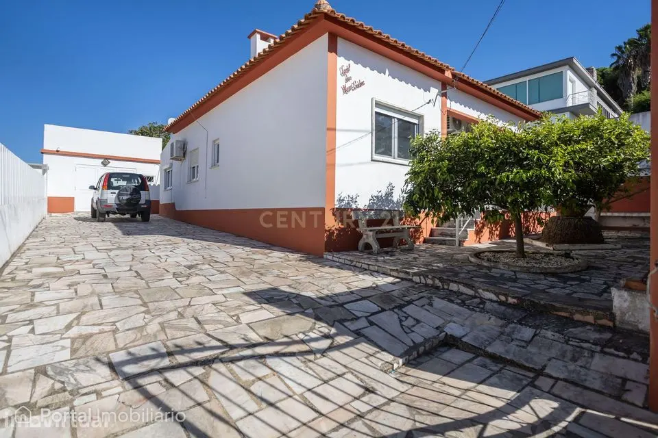 Moradia térrea T2 com garagem, logradouro e terraço panorâmico | Quint