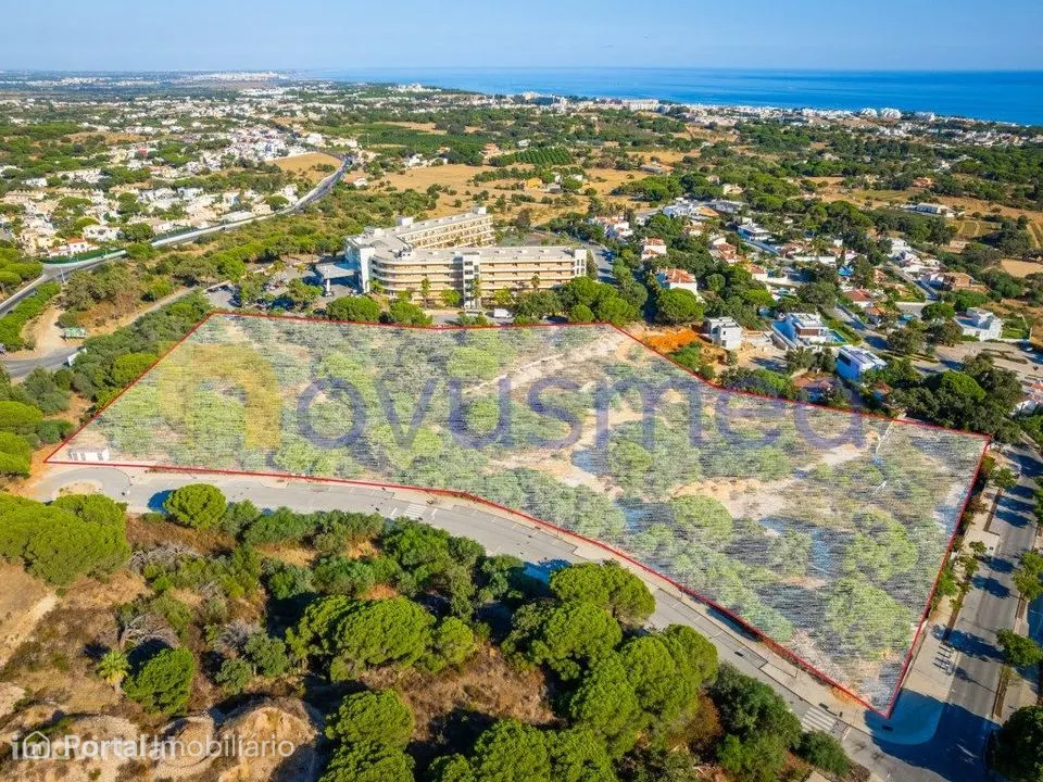 Lote de terreno para construção de um welness center, Albufeira