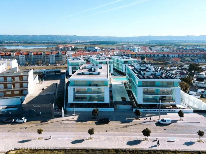 Apartamento T1 com terraço e vista privilegiada sobre o mar