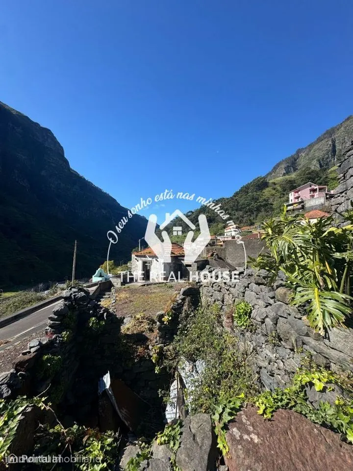 Moradia Em Ruína Serra De Água