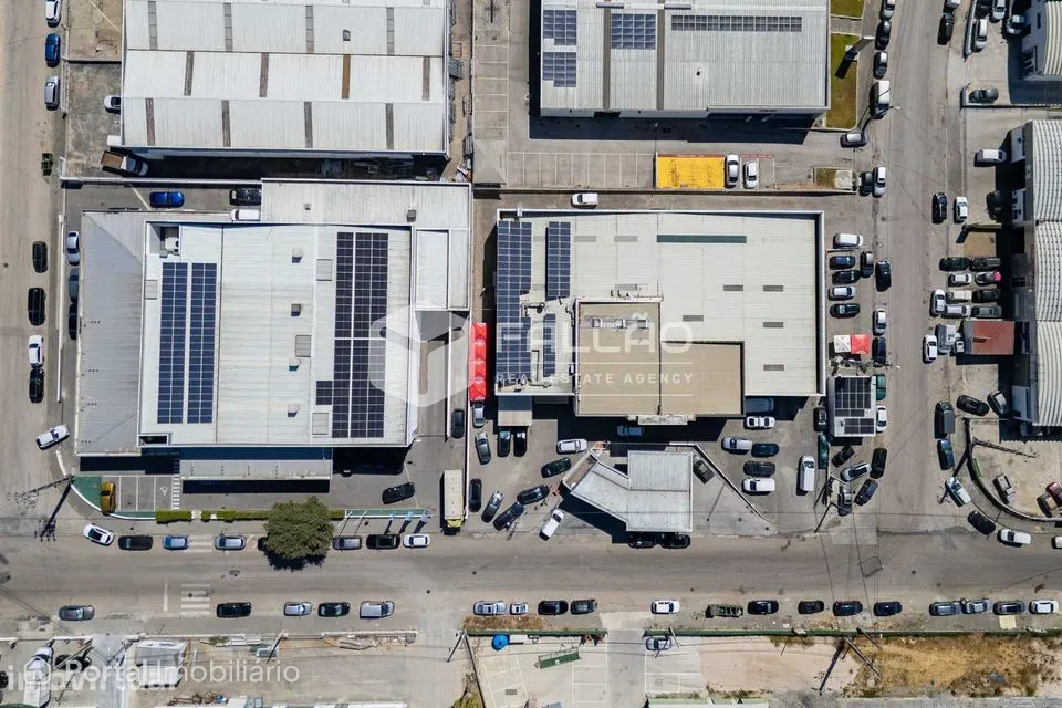 Warehouse for sale in Romeira e Várzea