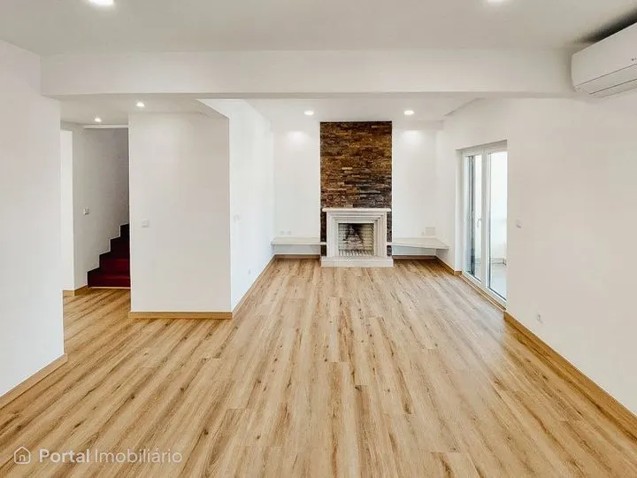 Moradia T3 contemporânea