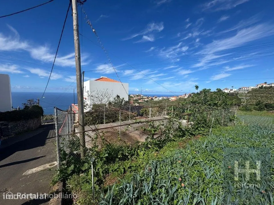 Terreno misto no Lombo de São João com 3.333 m2