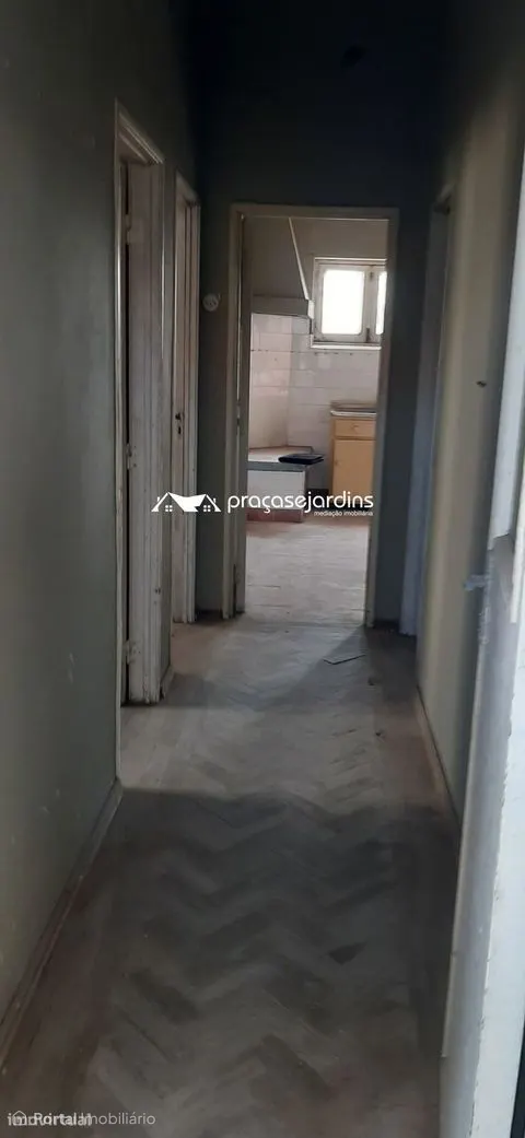 Prédio com 3 Apartamentos