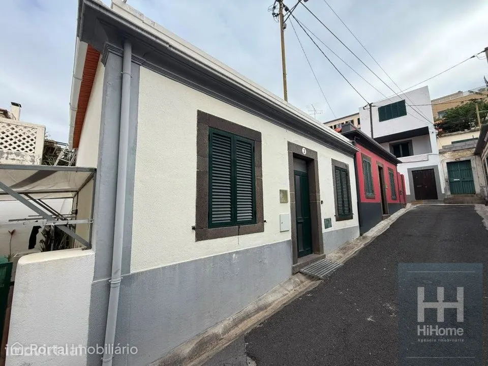 Moradia T3 com sótão na Rochinha - Funchal