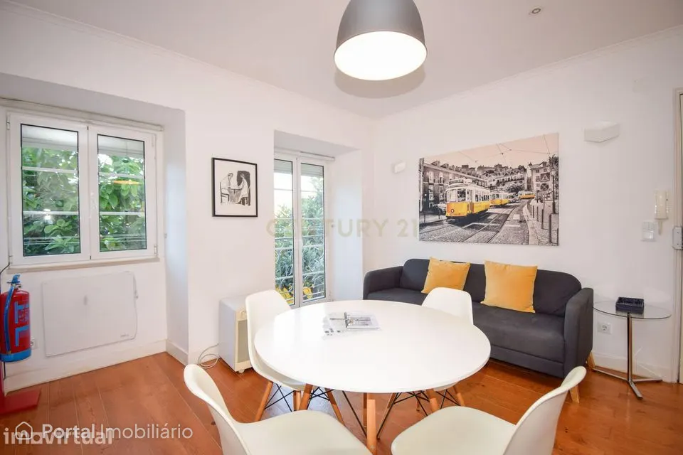 Apartamento T2 com Vista para o Rio na Mouraria, Lisboa