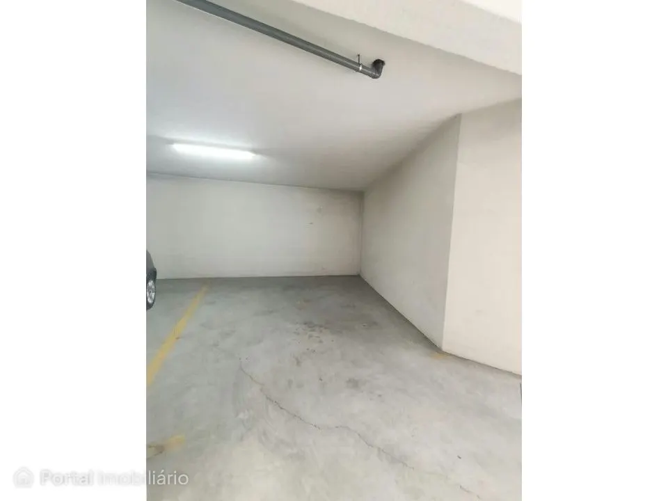 Garage for rent in Marinha Grande