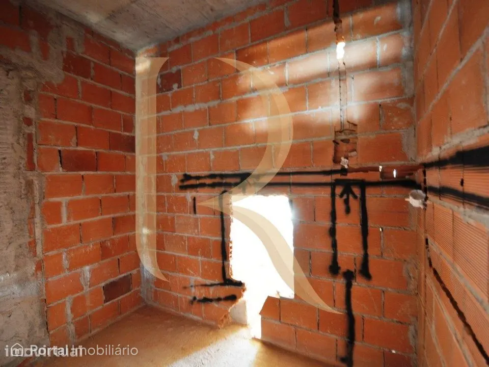 Apartamento novo duplex T3+2 com garagem, elevador e varandas em Va...