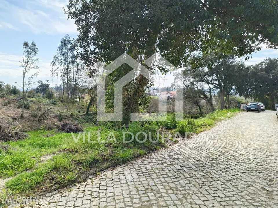 Lote 480m² em Gens para construção de moradia geminada