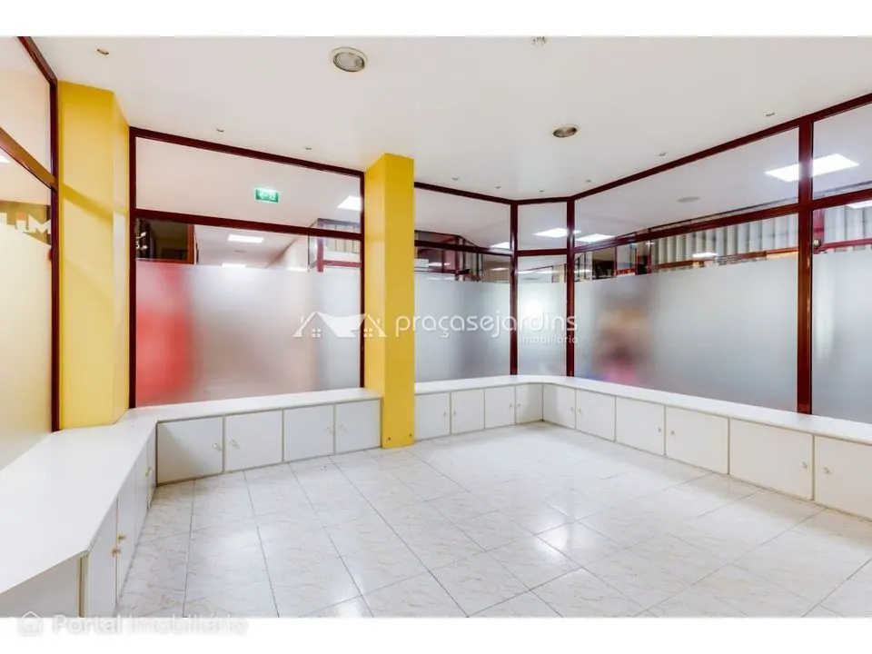 Loja de 25 m² no Edifício 2000