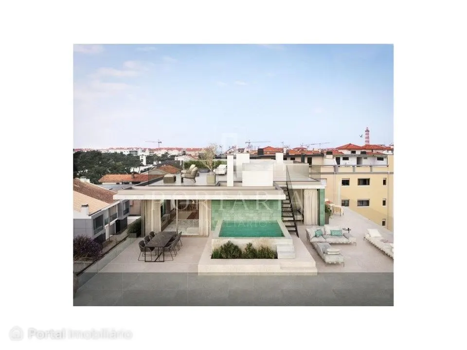 Penthouse T4 duplex novo com terraço na praia da Barra