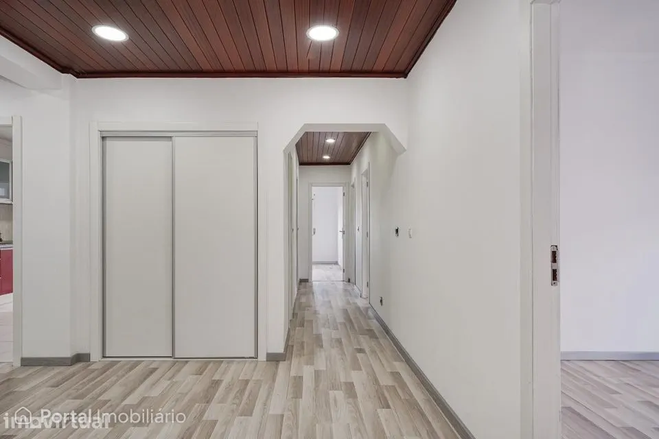 T4 em Monte Belo Norte, Setúbal, com obras de melhoria e pronto a...