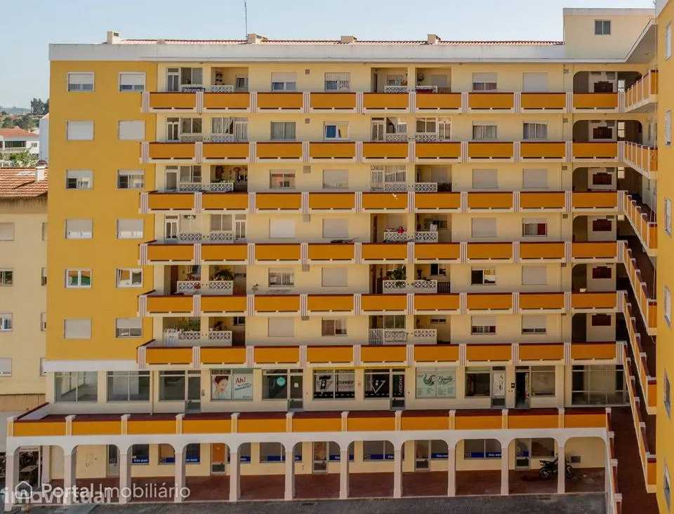 3-bedroom apartment for rent in Santa Maria, São Pedro e Matacães