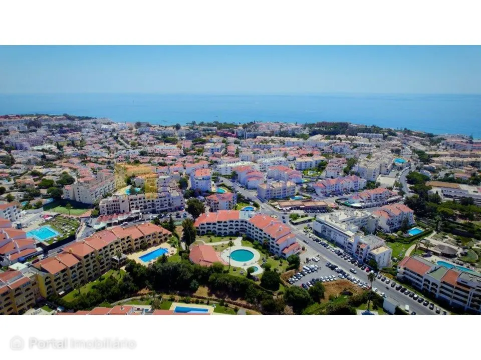 Apartamento T2 mobilado, com ar condicionado e piscina - Areias de ...