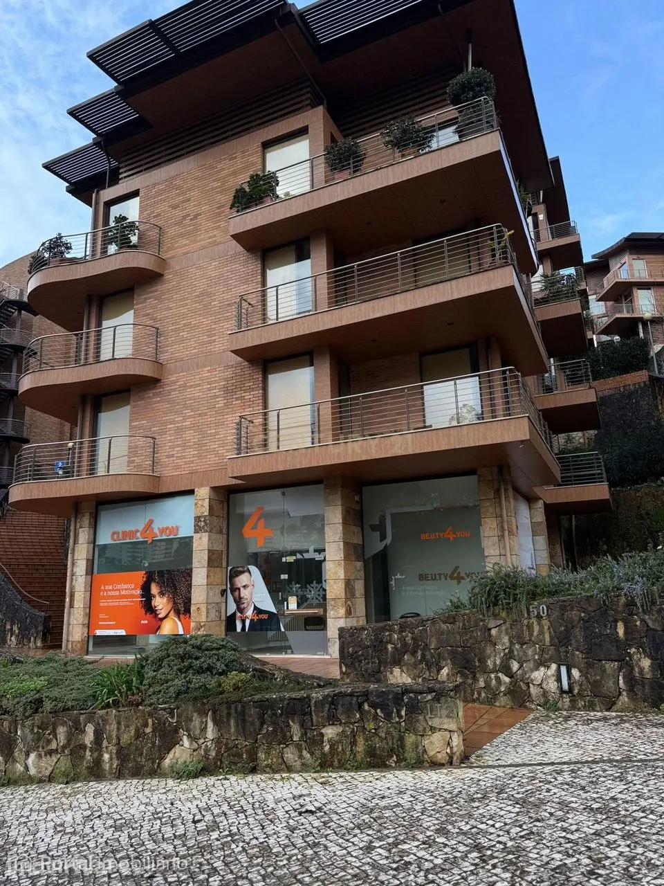 Espaço Clínico Preparado para Área da Saúde – Coimbra