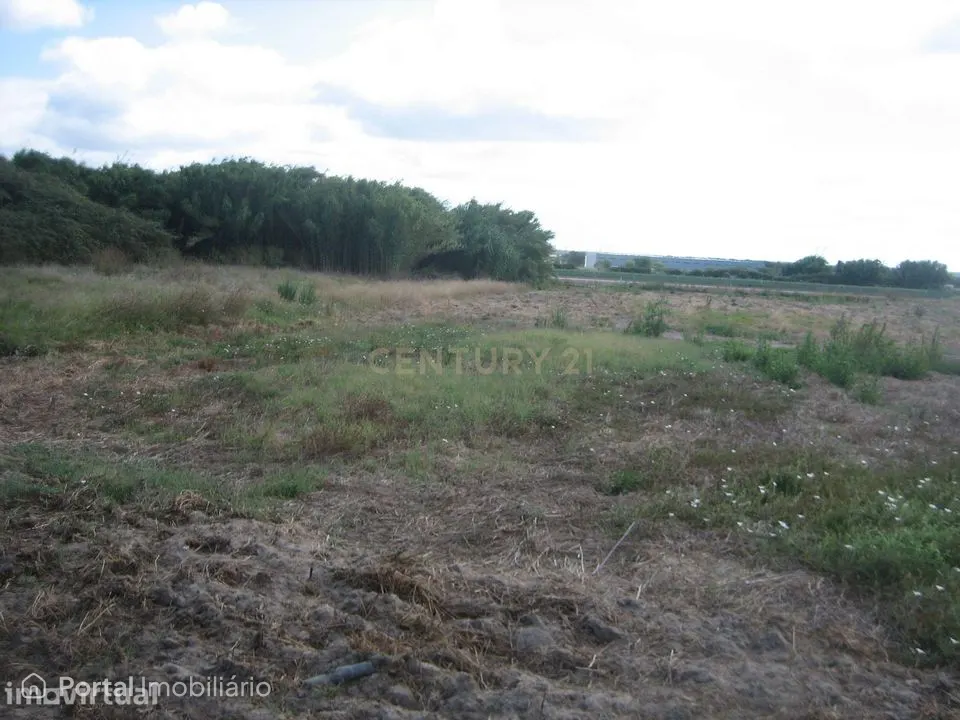 Terreno agrícola com 76.270m2