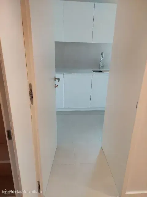 3-bedroom apartment for sale in Lordelo do Ouro e Massarelos
