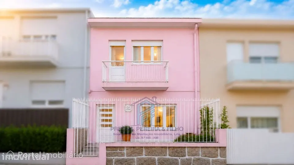 3-bedroom house for sale in Rio Tinto