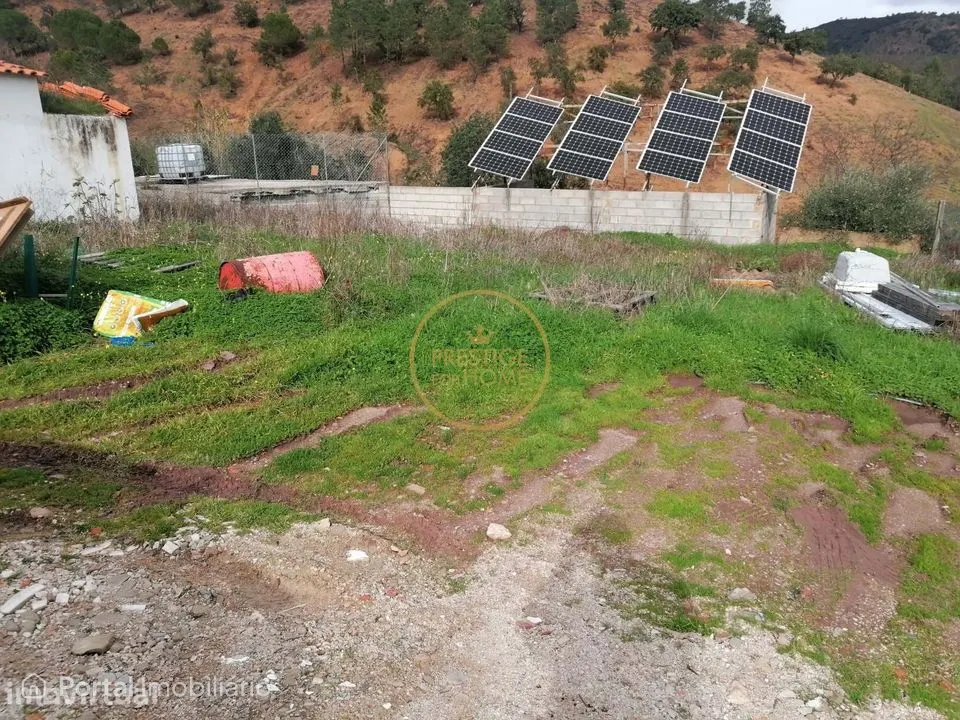 Terreno rustico situado a poucos quilómetros de Salir. Possibilidade d