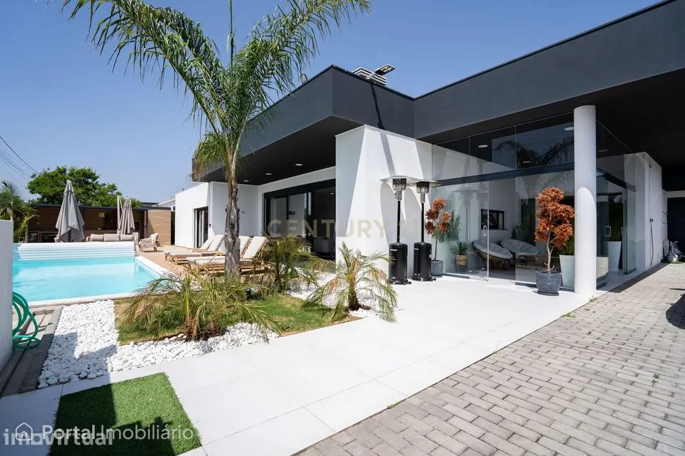 4-bedroom house for sale in Quinta do Anjo