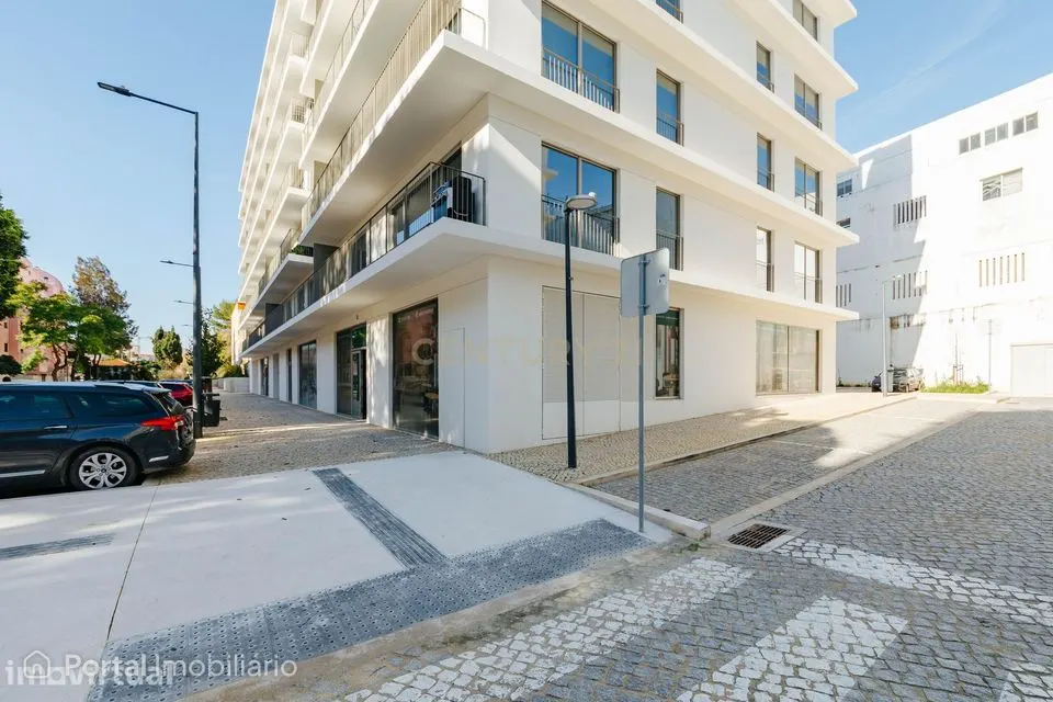Loja com 179m2 para Arrendamento | Empreendimento O´living