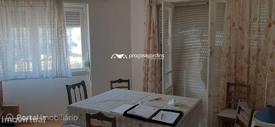 Prédio com 3 Apartamentos