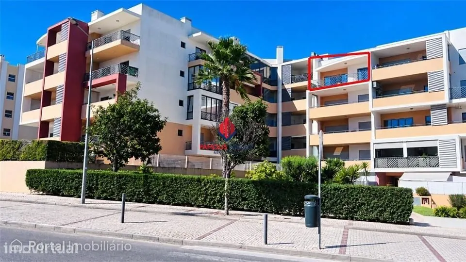 T3 com Grande Varanda, 2 lugares de estacionamento, em...