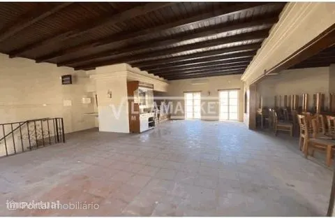 Loja de 2 pisos da banca com 226 m2 situada em Pias - Serpa - Alentejo