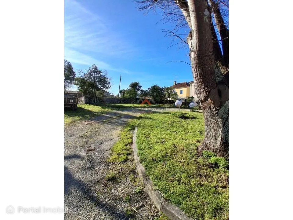 Propriedade de Charme T4 + T2 Independente com Amplo Terreno | Águeda