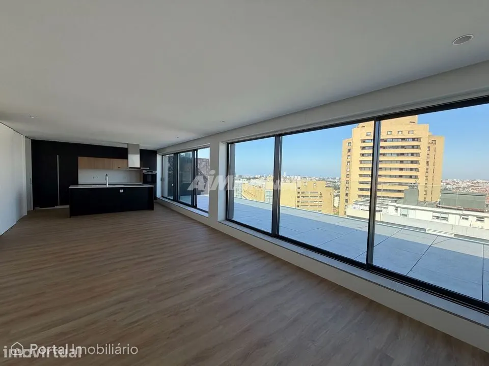T2 Novo, V N Gaia, Junto Câmara