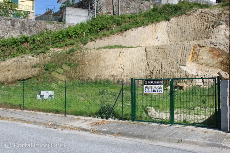 Land for sale in Marco de Canaveses