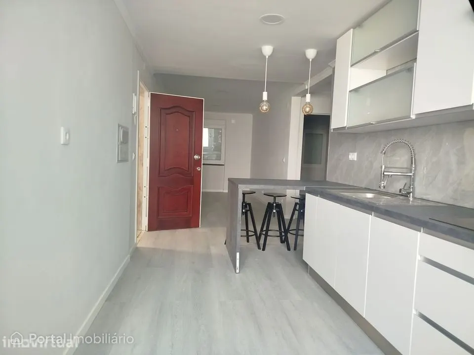Apartamento T2 em Benfica ! Excelente investimento!