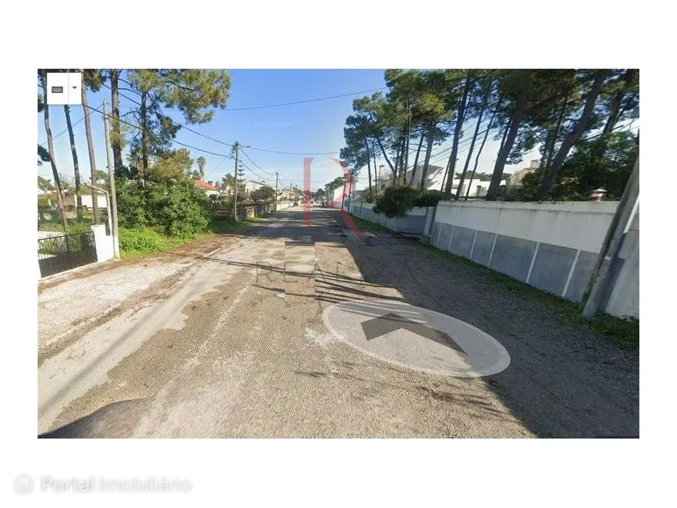 Lote urbano na Aroeira - Charneca da Caparica