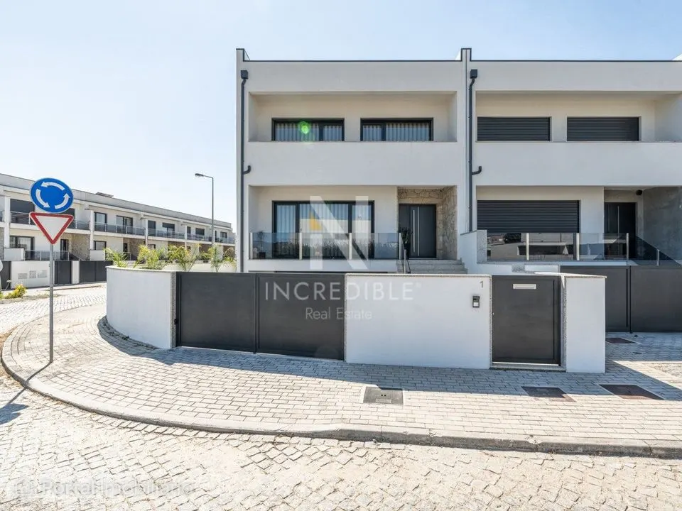 Moradia T3 semi-nova em gaveto – merelim, Braga