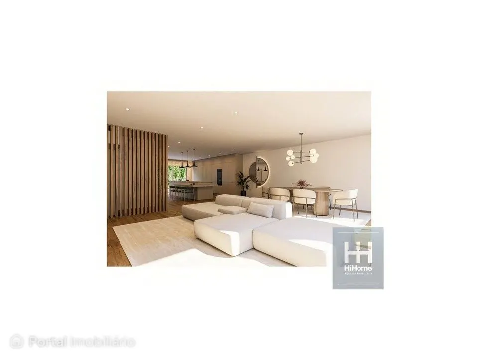 Moradia T3 com logradouro e piscina no Funchal