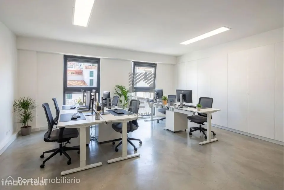 Escritório localizado no centro do Funchal