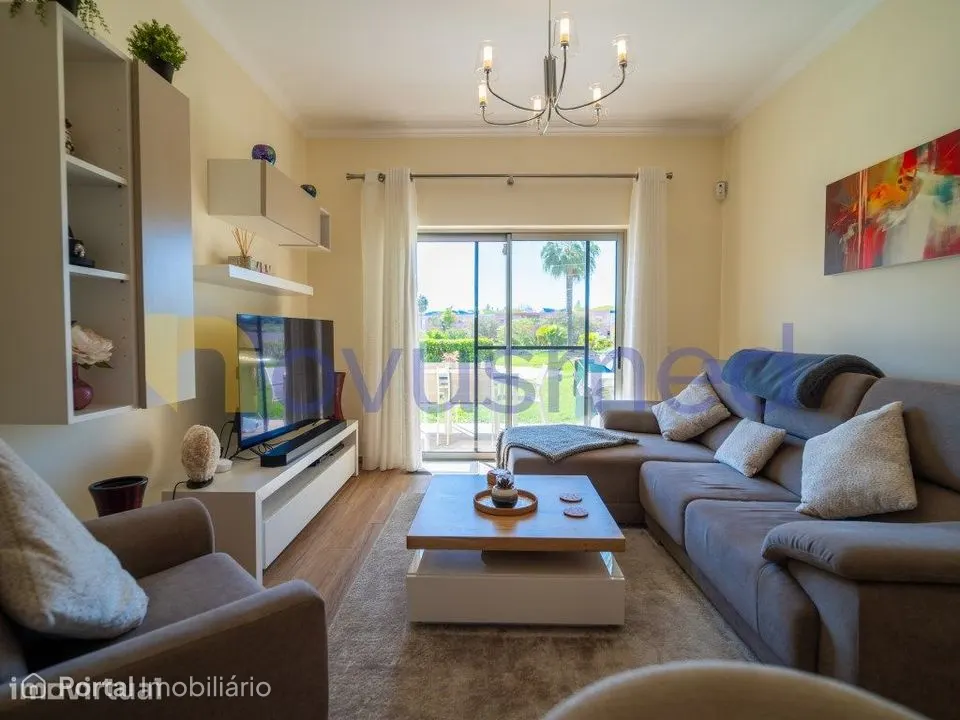 Apartamento T2 com Piscina, Marina de Albufeira