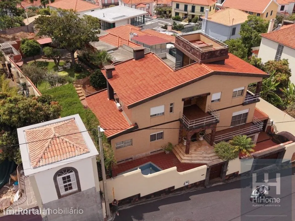Moradia tradicional T3 com piscina no Funchal